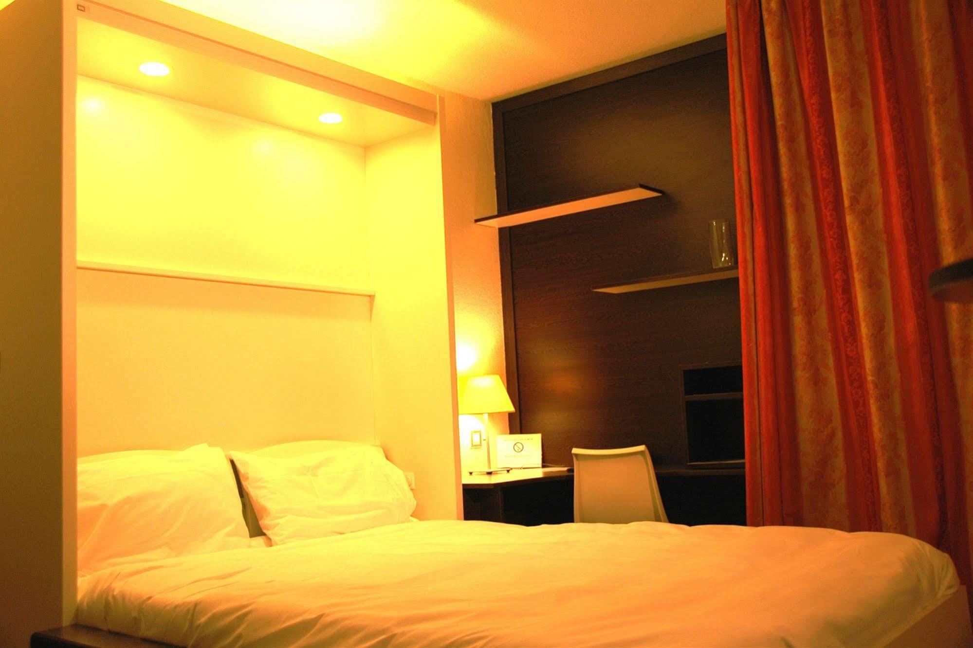 At Home Appart Hotel Тулуза Екстериор снимка